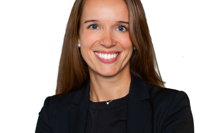  Abigail Laursen