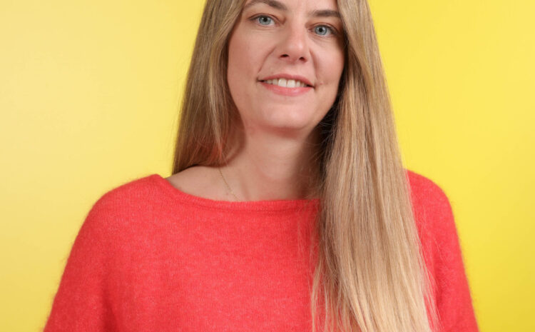  Julie Caironi