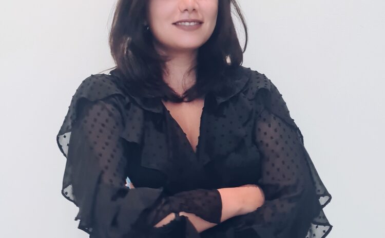  Rania Helou