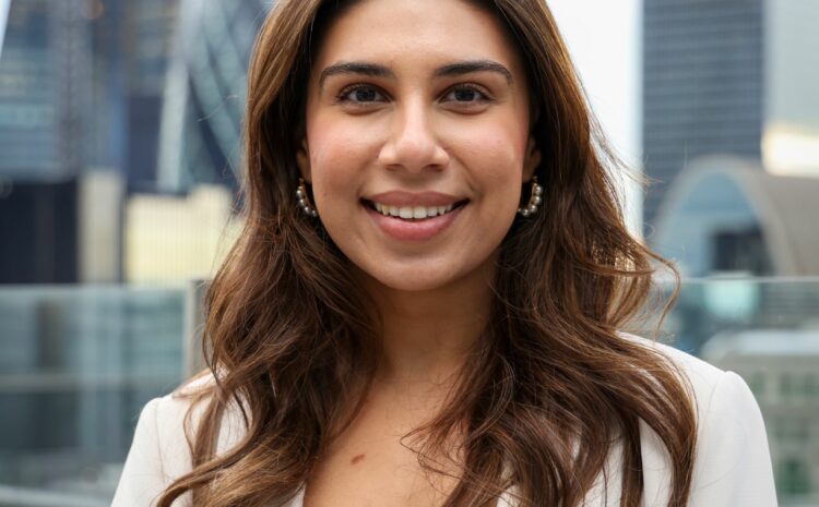  Samia Merchant