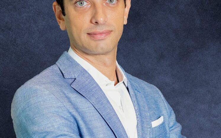  Mahmoud Mneimne