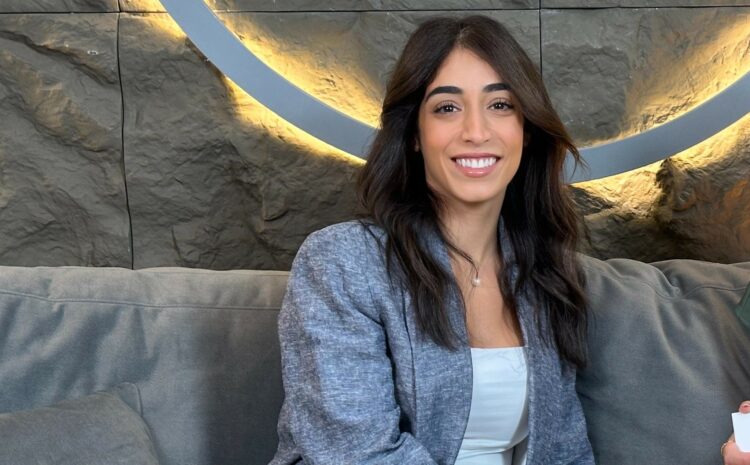  Ghida Ahmaz